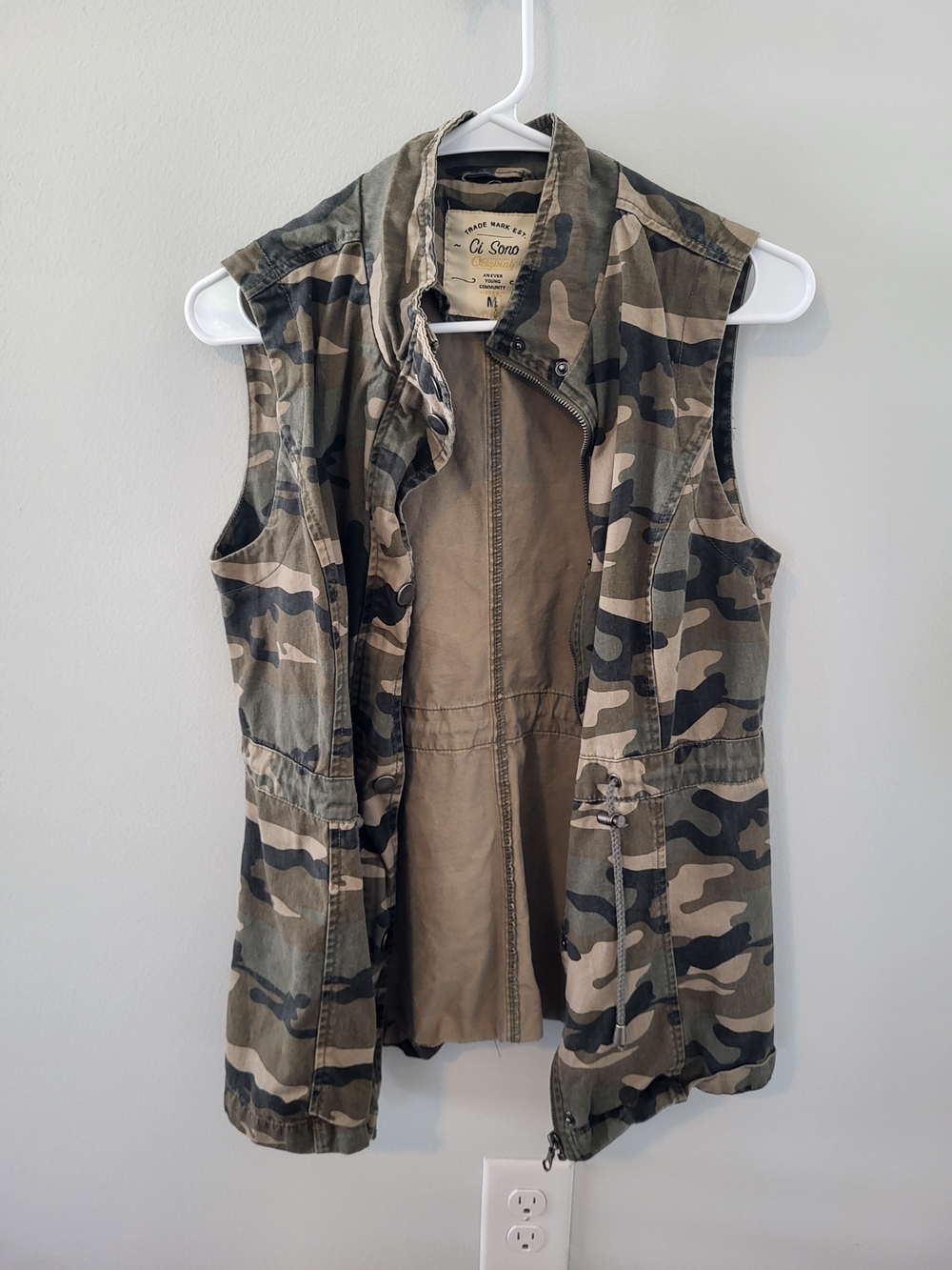Ci Sono Women's Sleeveless Camo Utility Vest - Green/Brown
